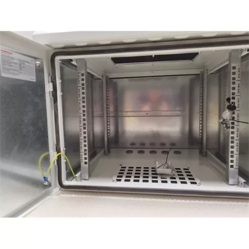 FORMRACK 9U 600x450 IP66 kültéri fali rack szekrény, dupla rétegű